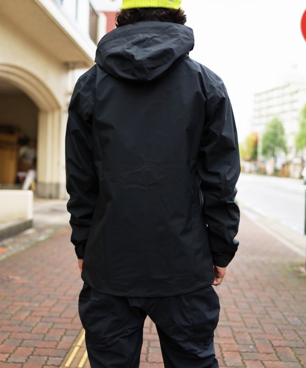 ティラック/tilak(Poutnik The Urban Traveler by Tilak) Caw Jacket